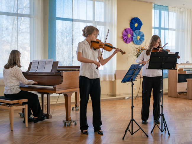 Septītais Mazpilsētu un lauku mūzikas skolu audzēkņu klavieru duetu un mazo kameransambļu konkurss
