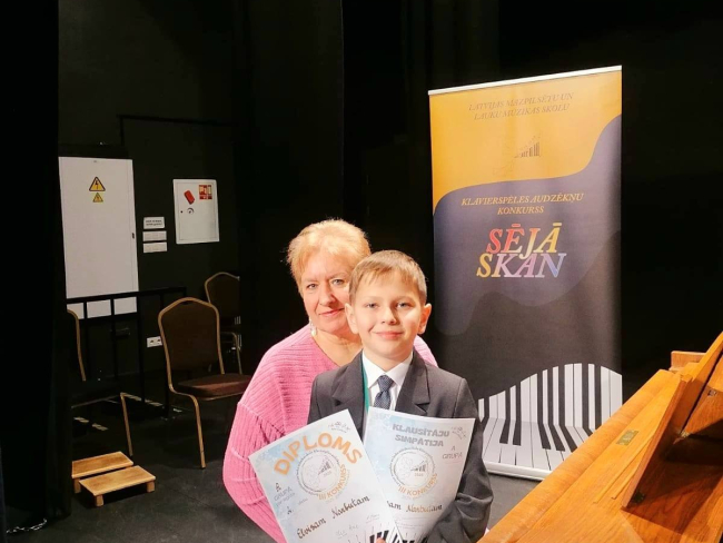 Nīcas Mūzikas skolas audzēkņa Elvisa Narbuta panākumi Mazpilsētu un lauku mūzikas skolu jauno pianistu konkursā Sējā